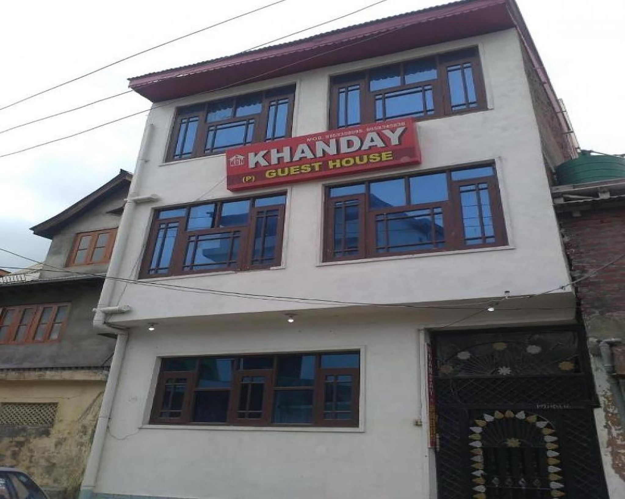 Goroomgo Khanday Guest House srinagar