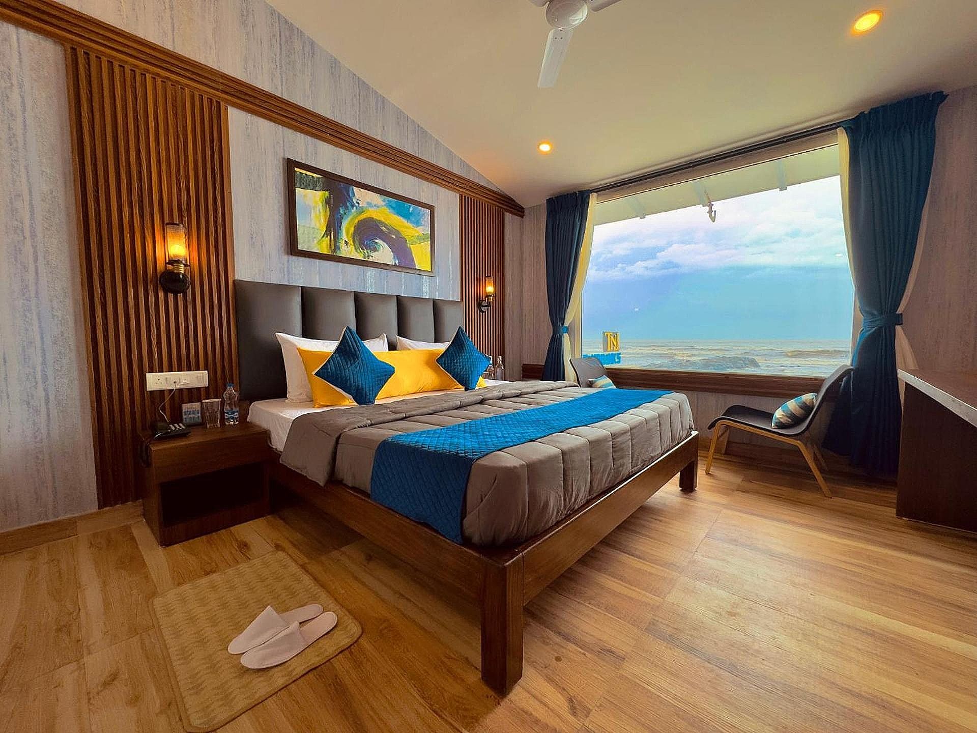 Deluxe Double Room with Sea View