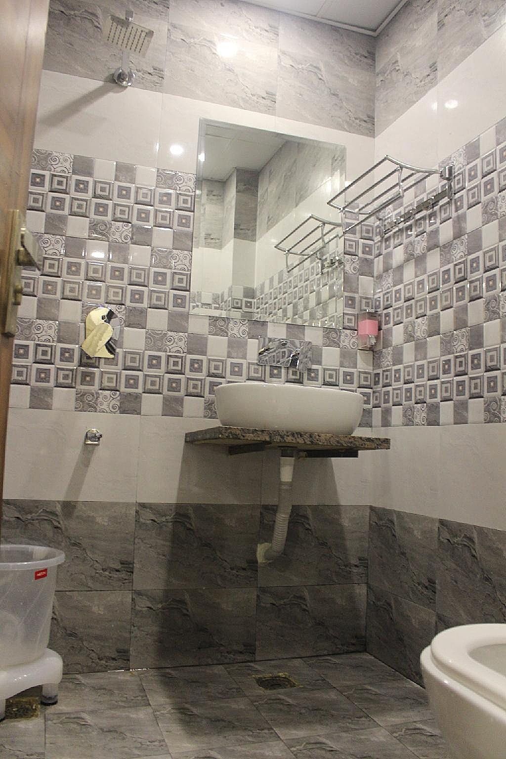 Hotel Ridhi Sidhi Residency Deluxe Room (5mins walk to Golden temple) 4