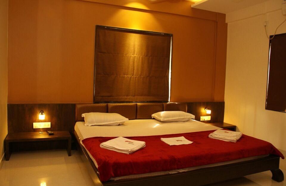 Vrundavan Deluxe Deluxe Non AC Double Bed Room 2