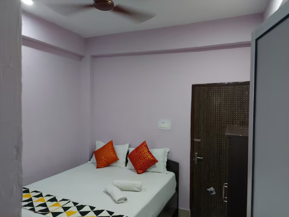 RAISON HOTEL Standard (Non AC Room) 4