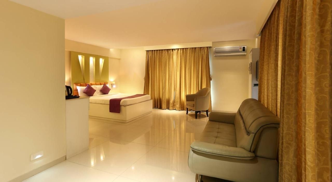 Sapphire Room