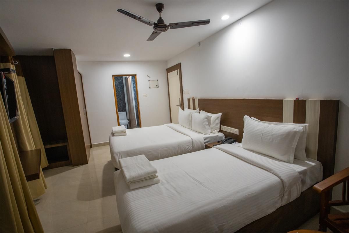 Lake View Triple Room