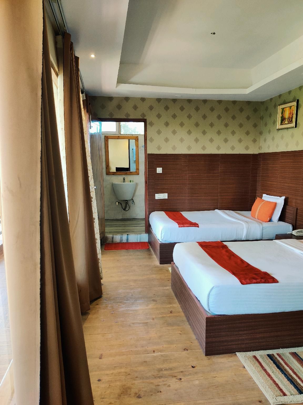 Queen's Hill Hotel & Resort Deluxe Room