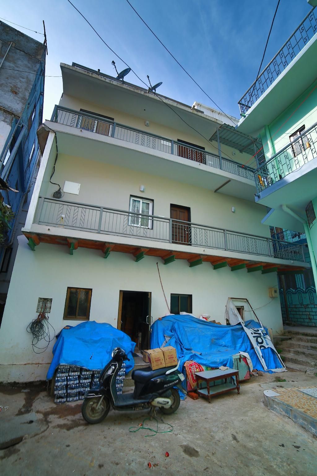 Mid Town Inn ( Nakki Lake 500 Metter )