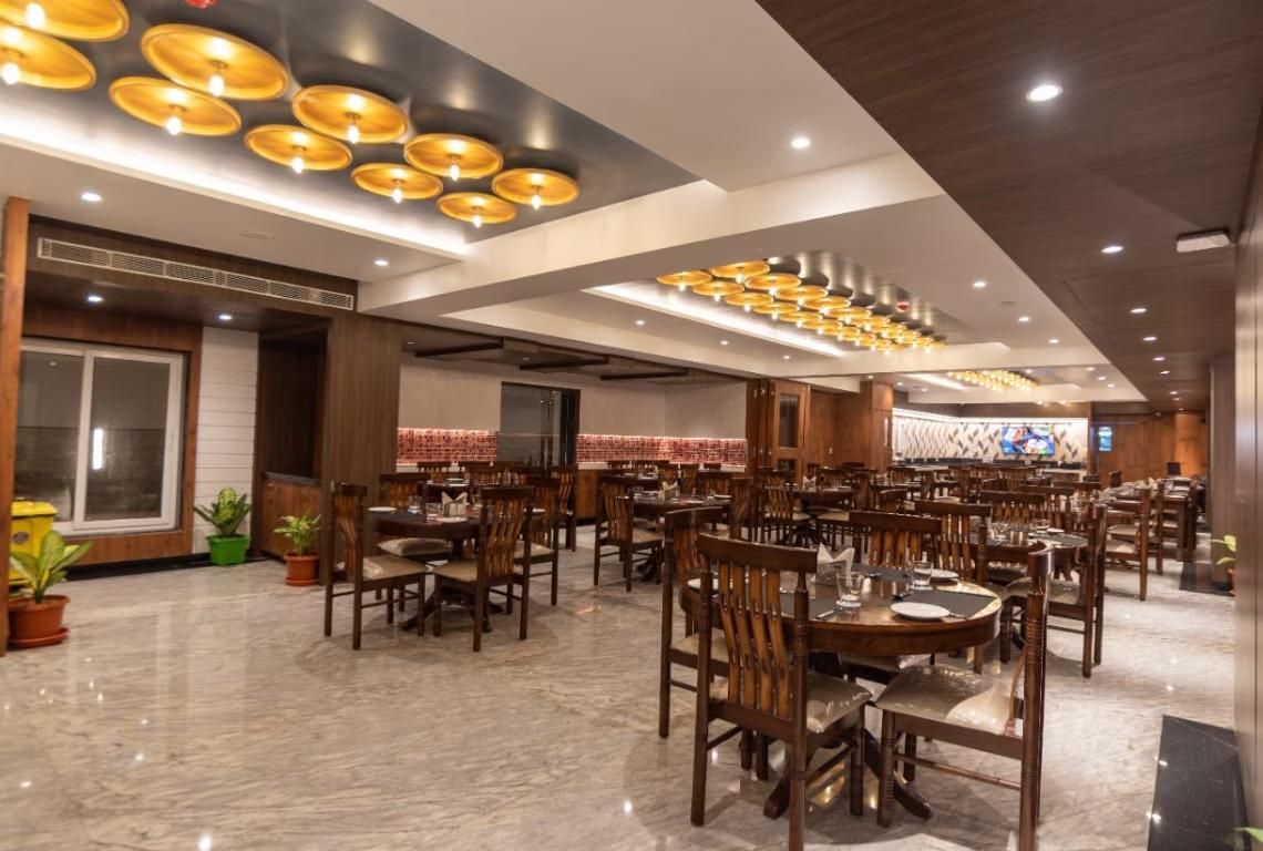 Food & Dining