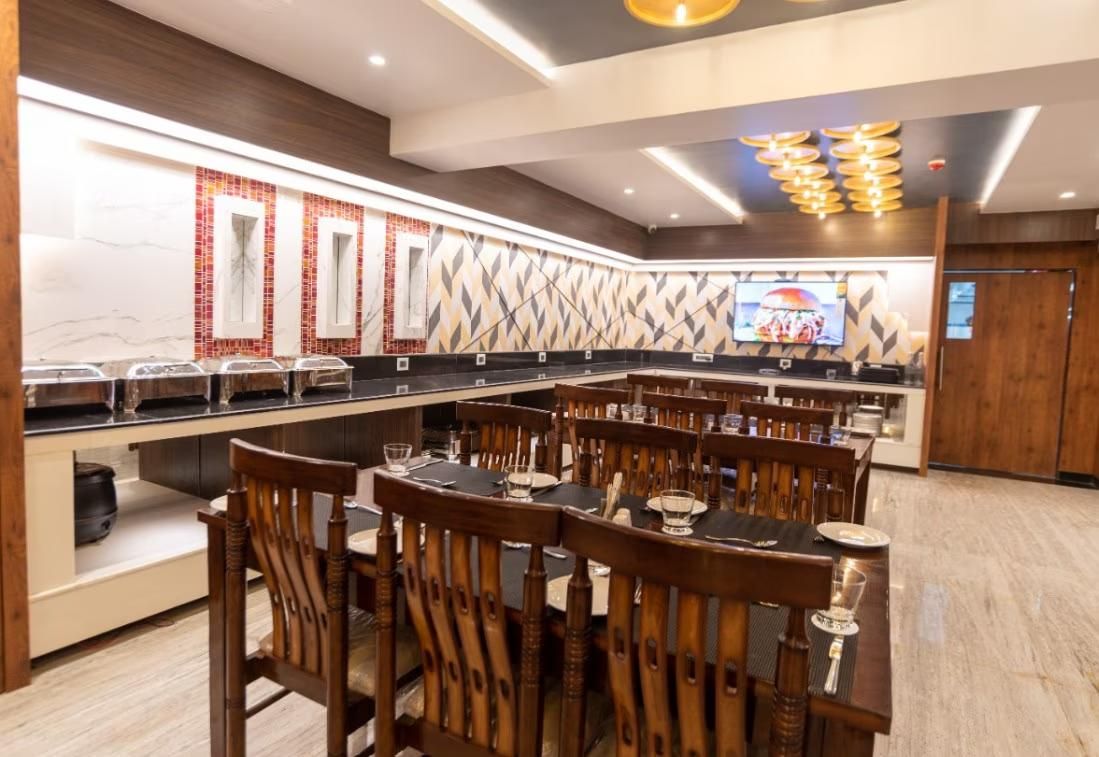 Food & Dining