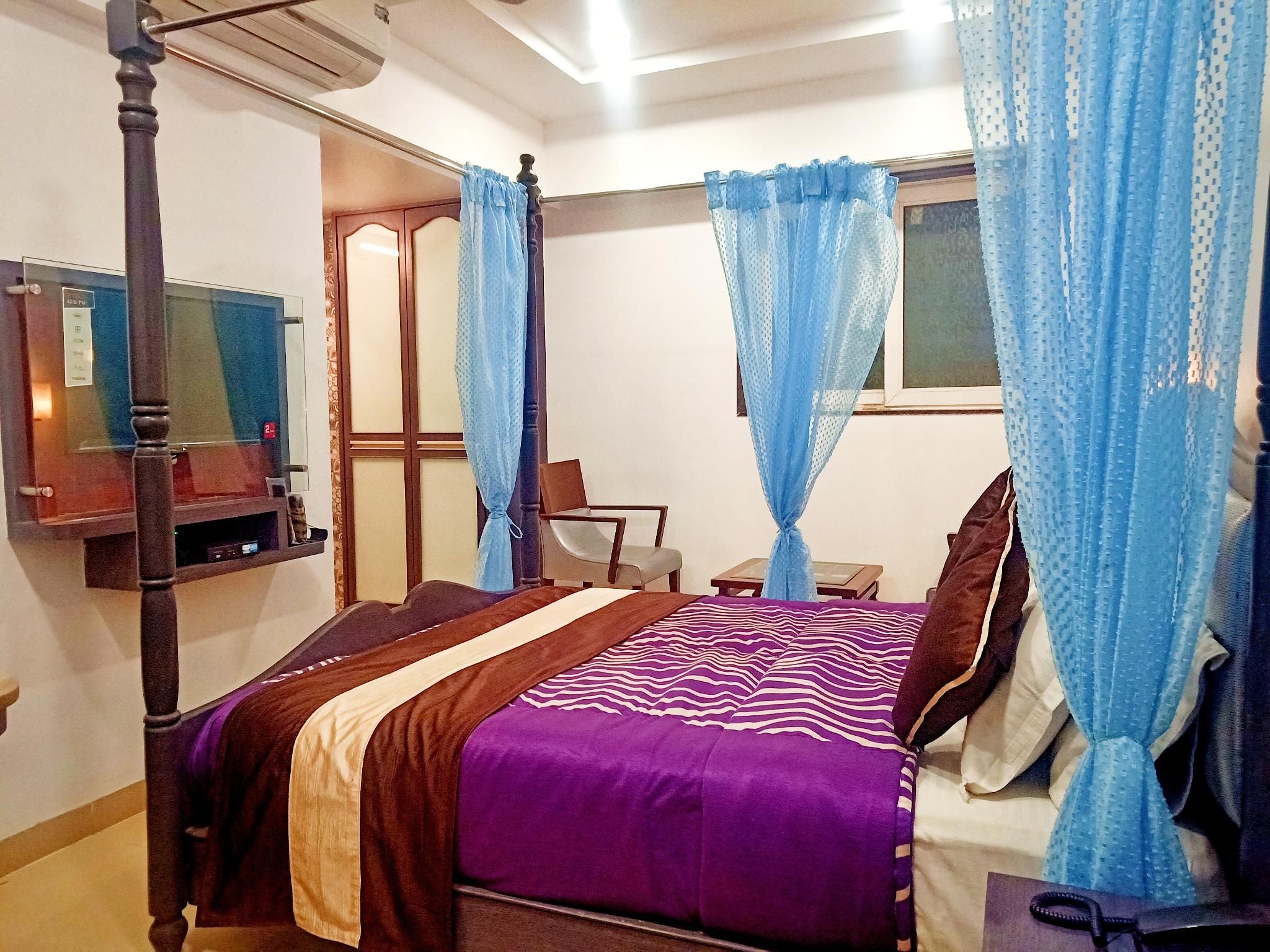 Honeymoon Suite - Non-Smoking