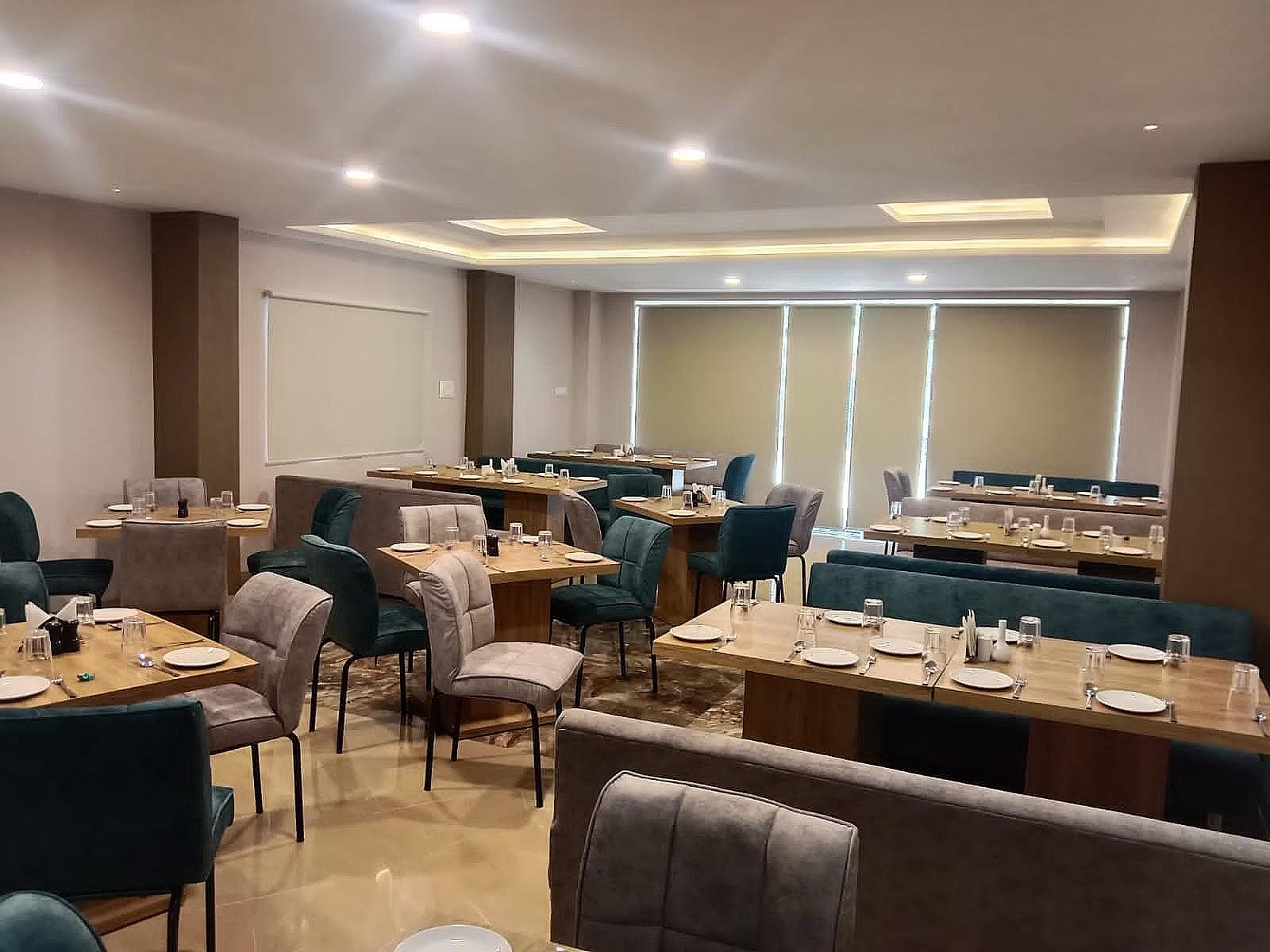 Food & Dining
