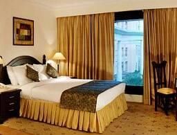 SUITE FOR NON-SMOKERS