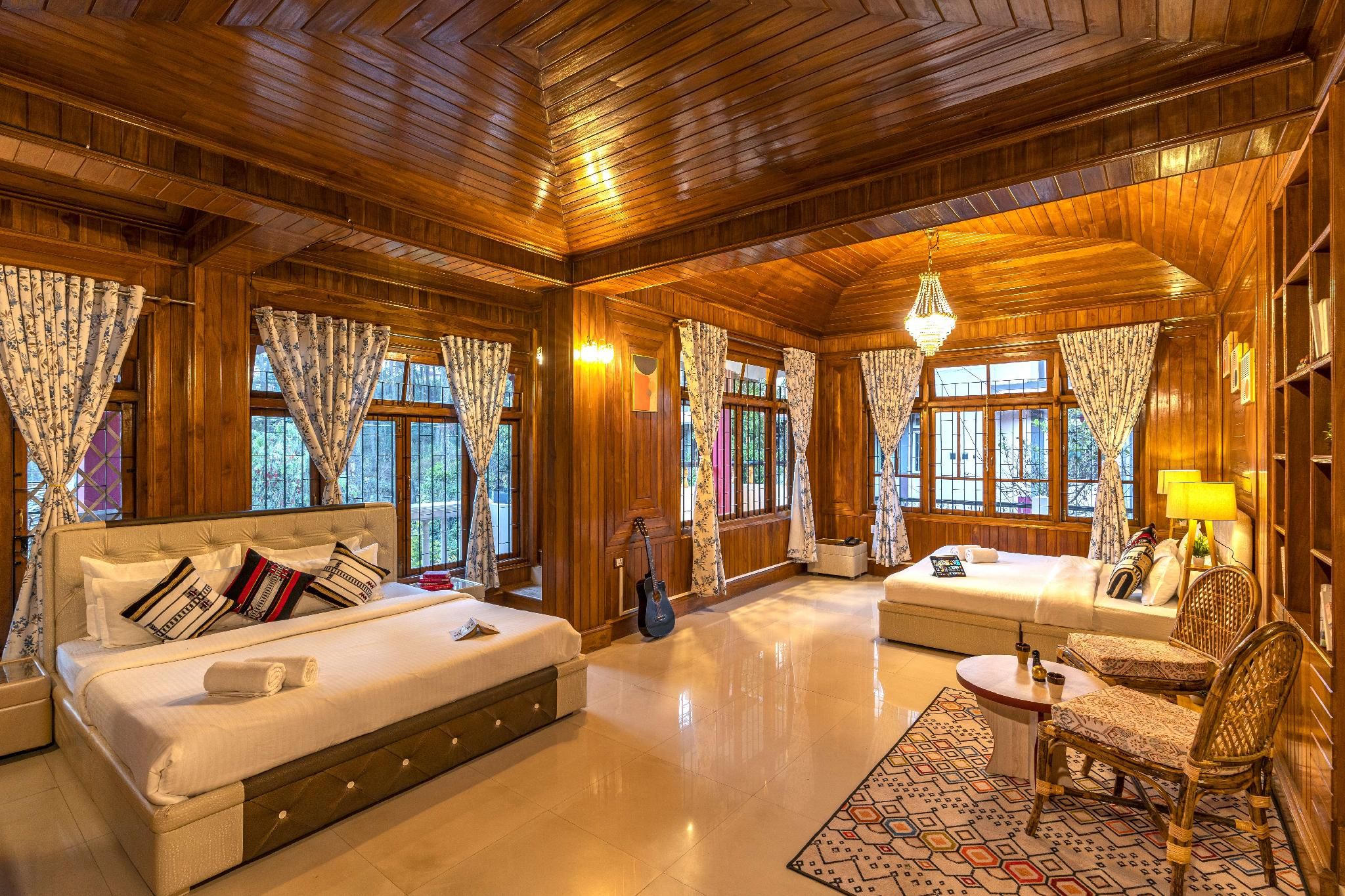 Deluxe Suite with Balcony