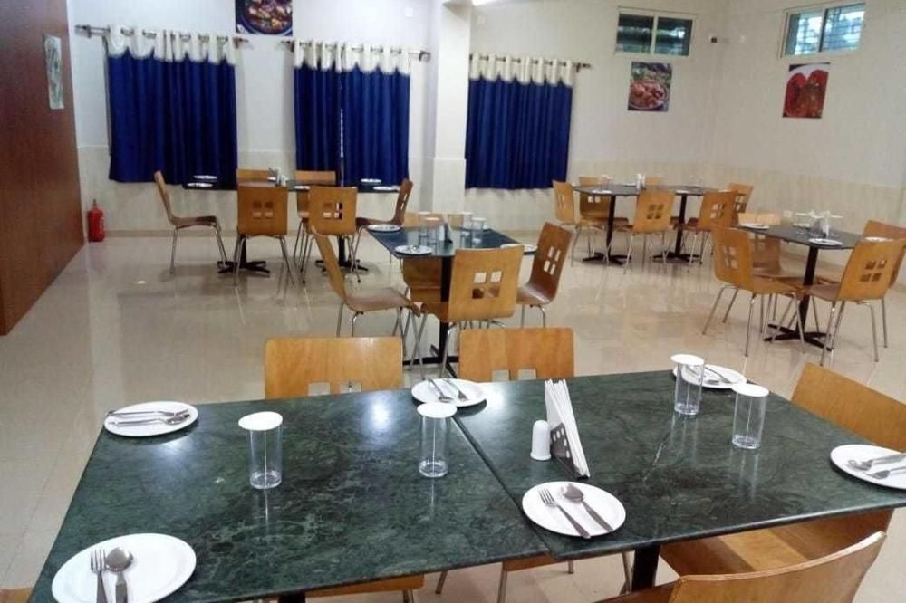 Food & Dining