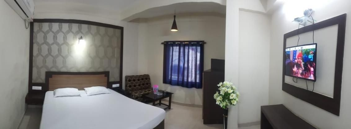 Deluxe Premier King Room