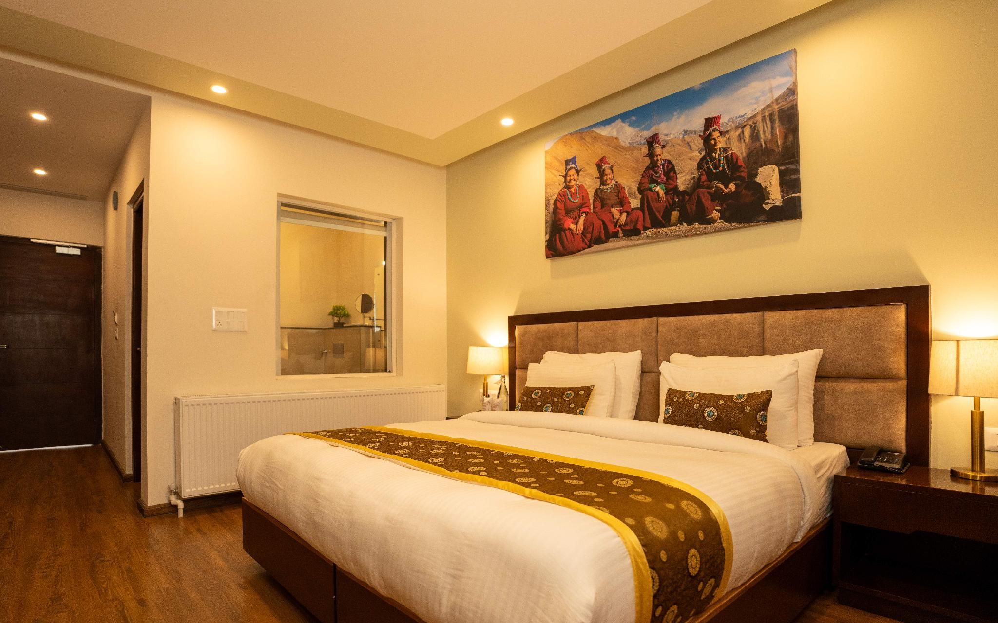 Hotel Kesaar Palace Deluxe Room 2