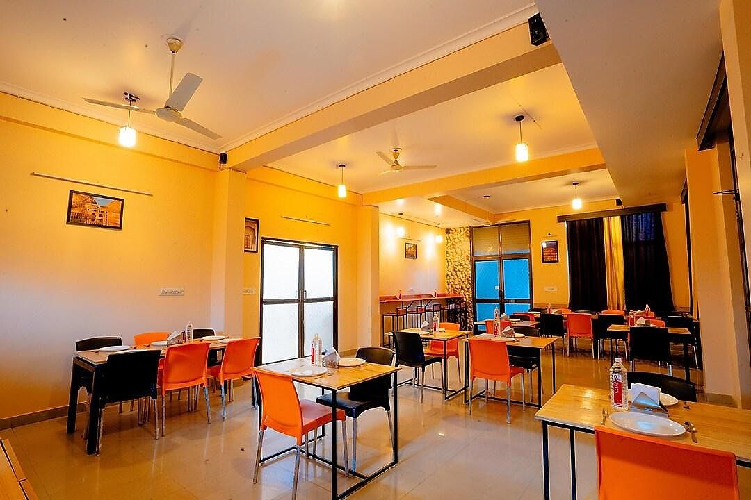 Food & Dining