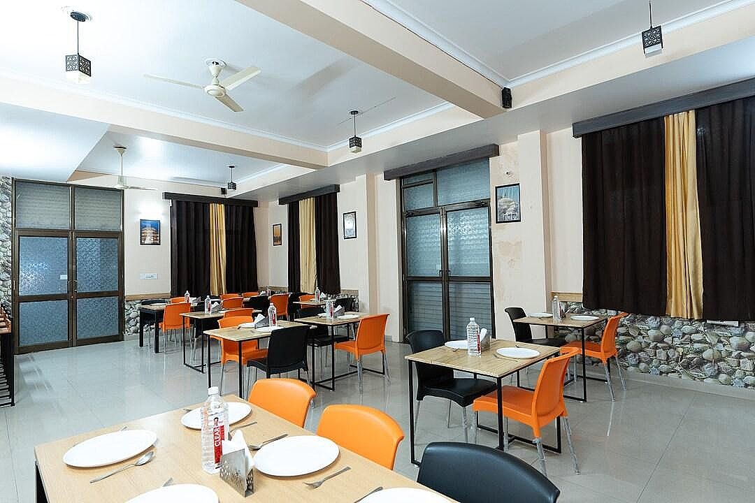 Food & Dining