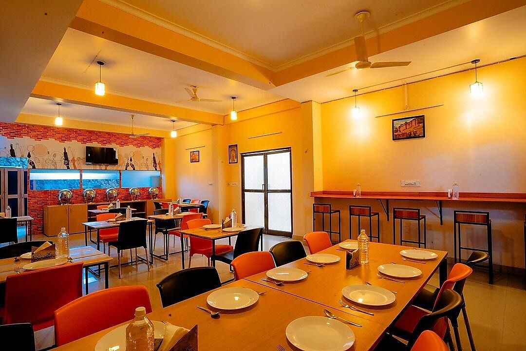 Food & Dining