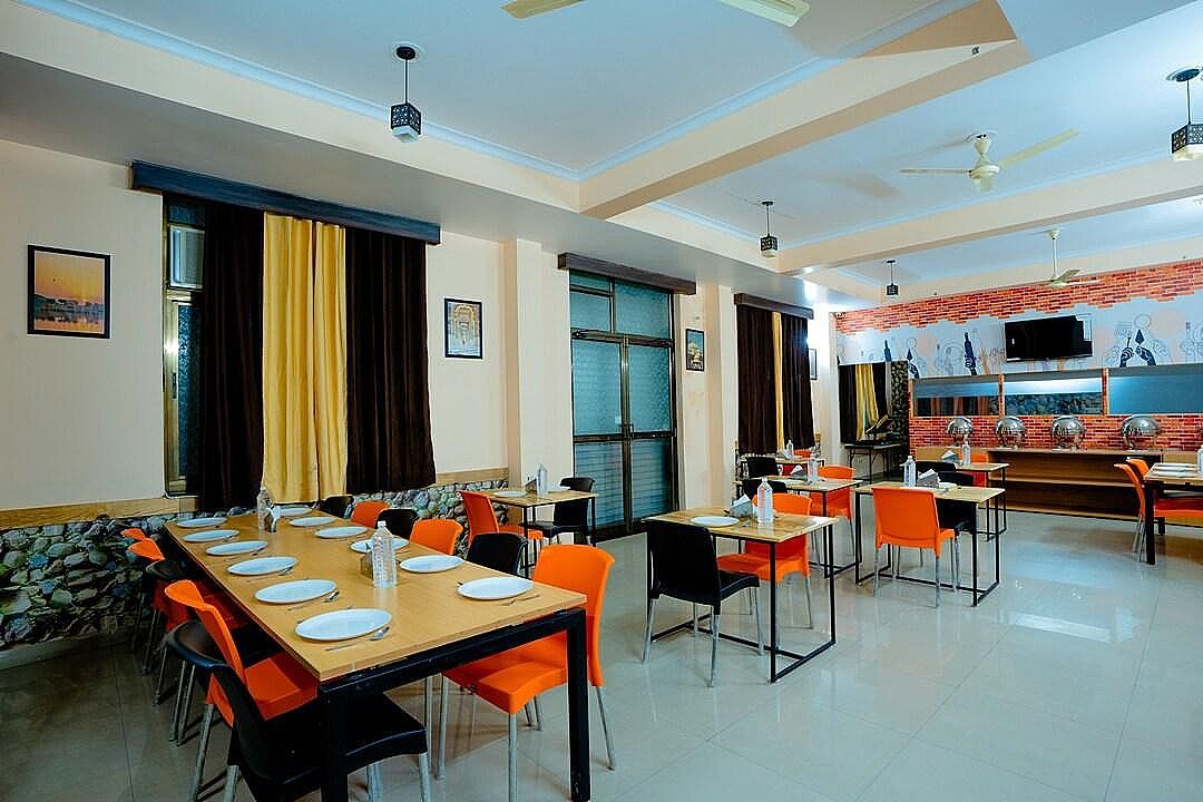 Food & Dining