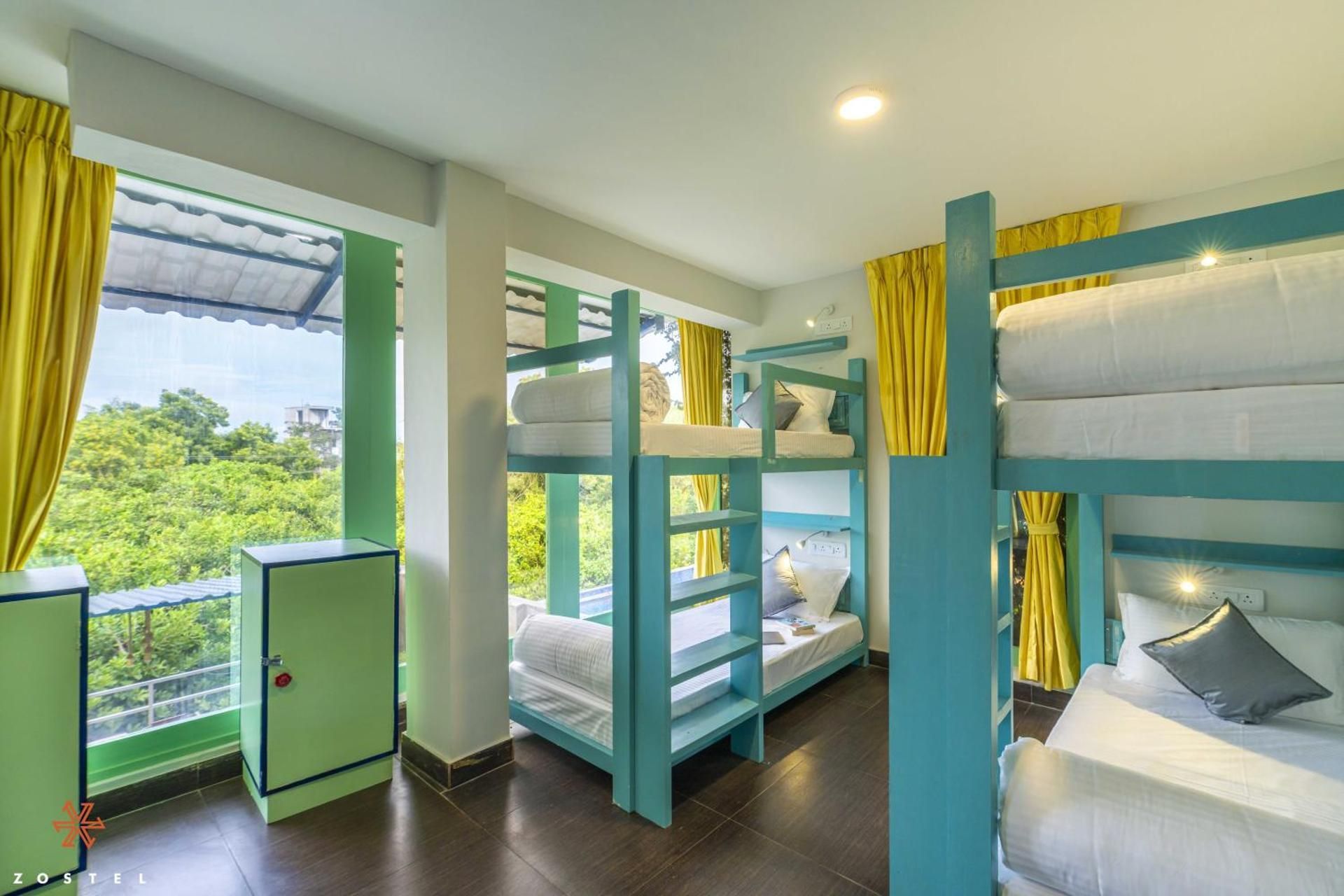 1 Person in 6-Bed Deluxe Dormitory - Mixed