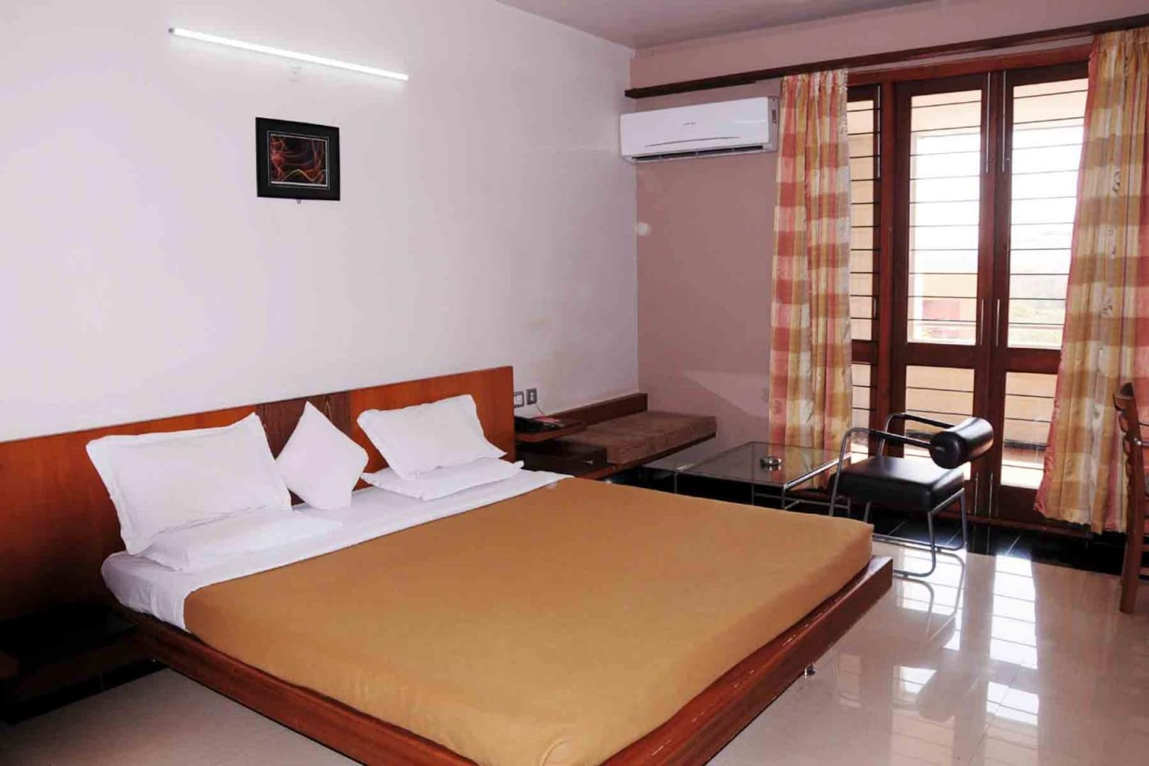 Hotel Rock Regency Hampi Regency Suite 2