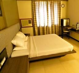 Hotel Rock Regency Hampi Suite Room Double Bed