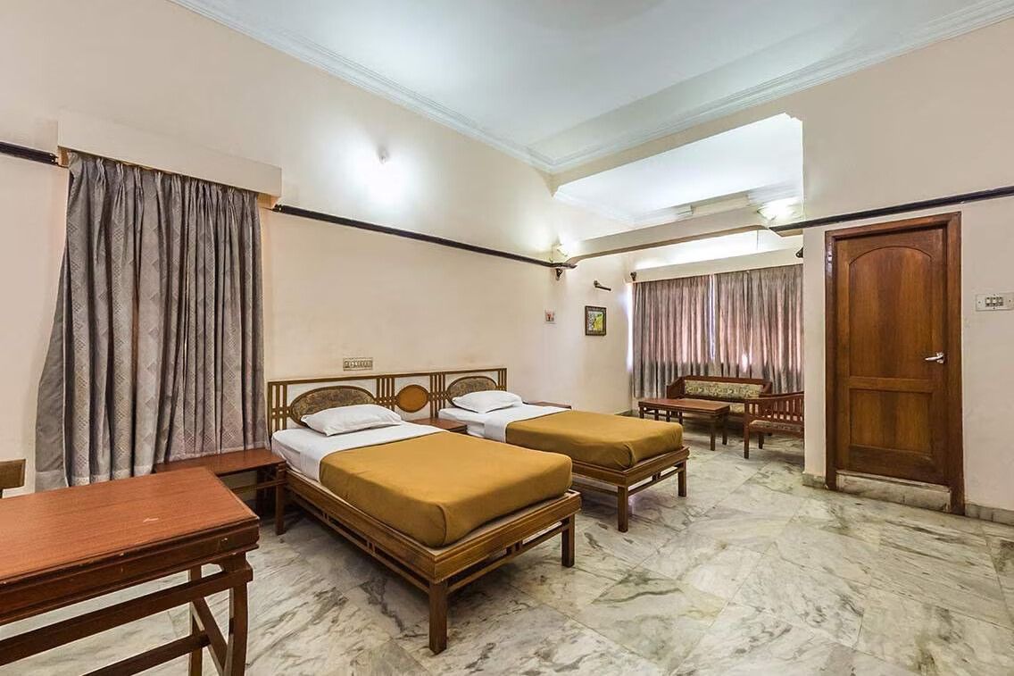 Hotel Rock Regency Hampi Suite Room Double Bed 5