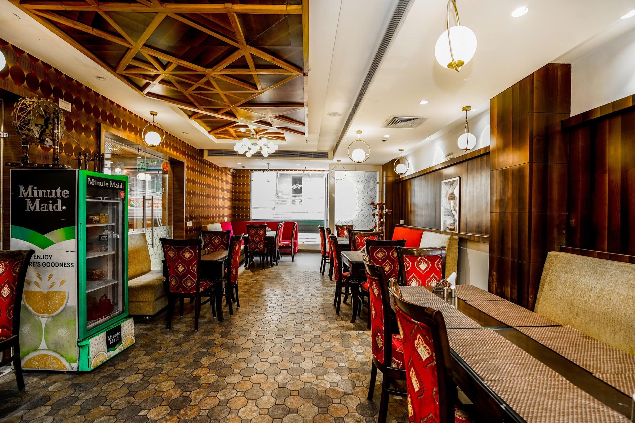 Food & Dining