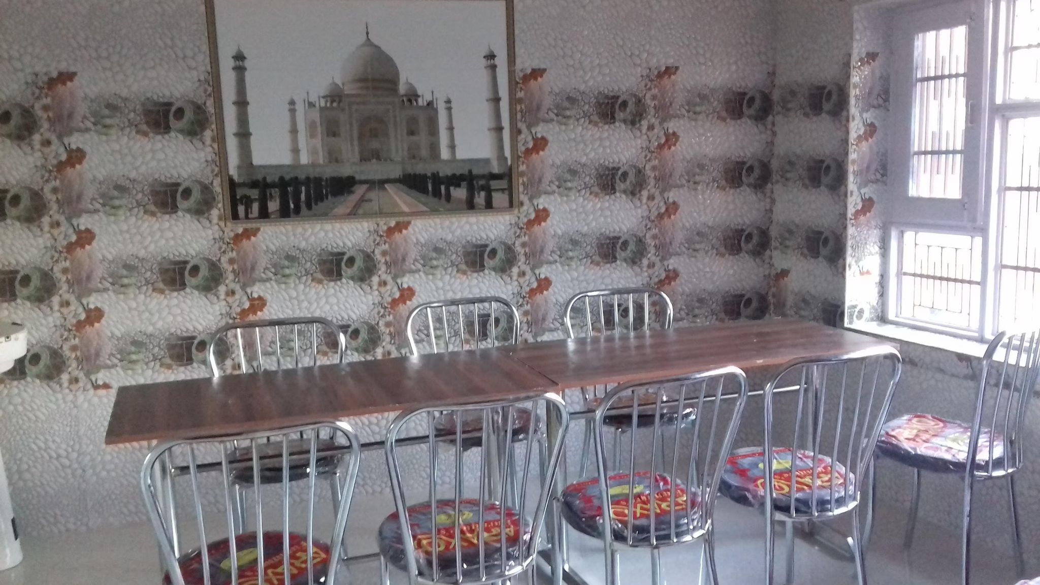 Food & Dining