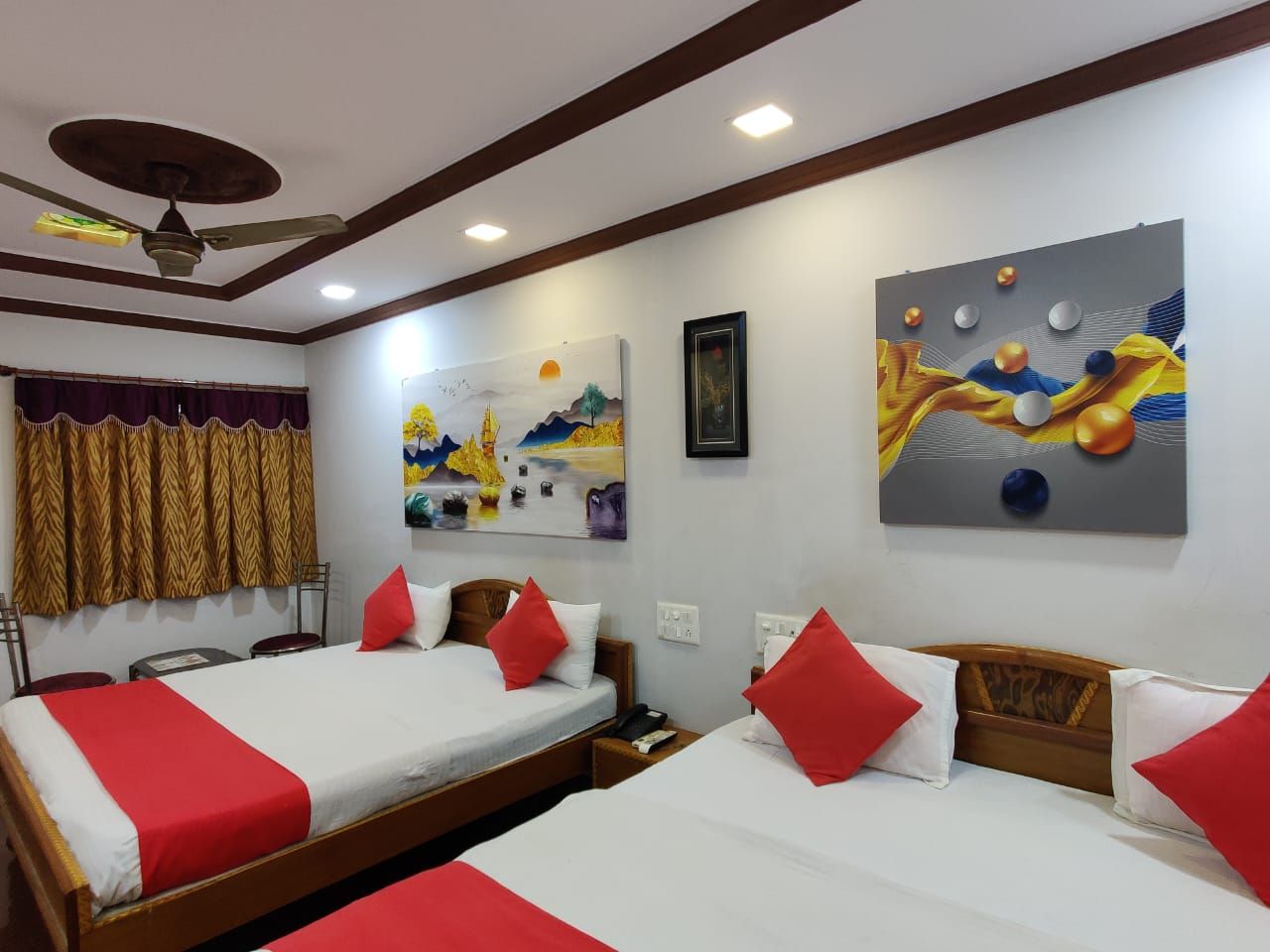 HOTEL DOLLAR Deluxe Room 2