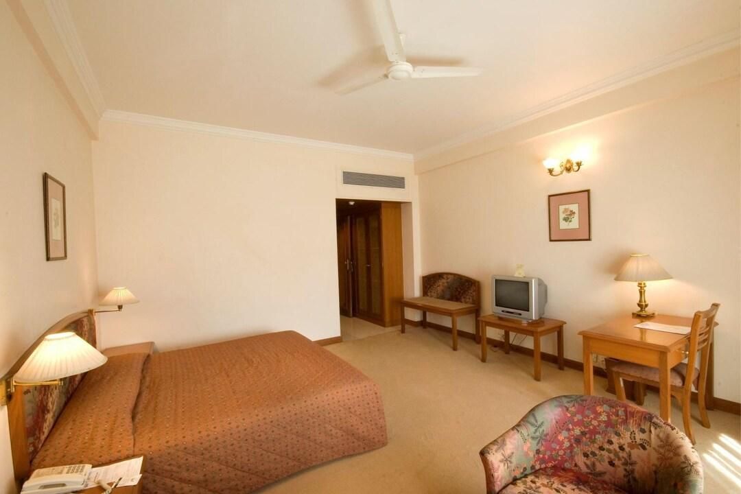 Hotel Express Residency - Jamnagar