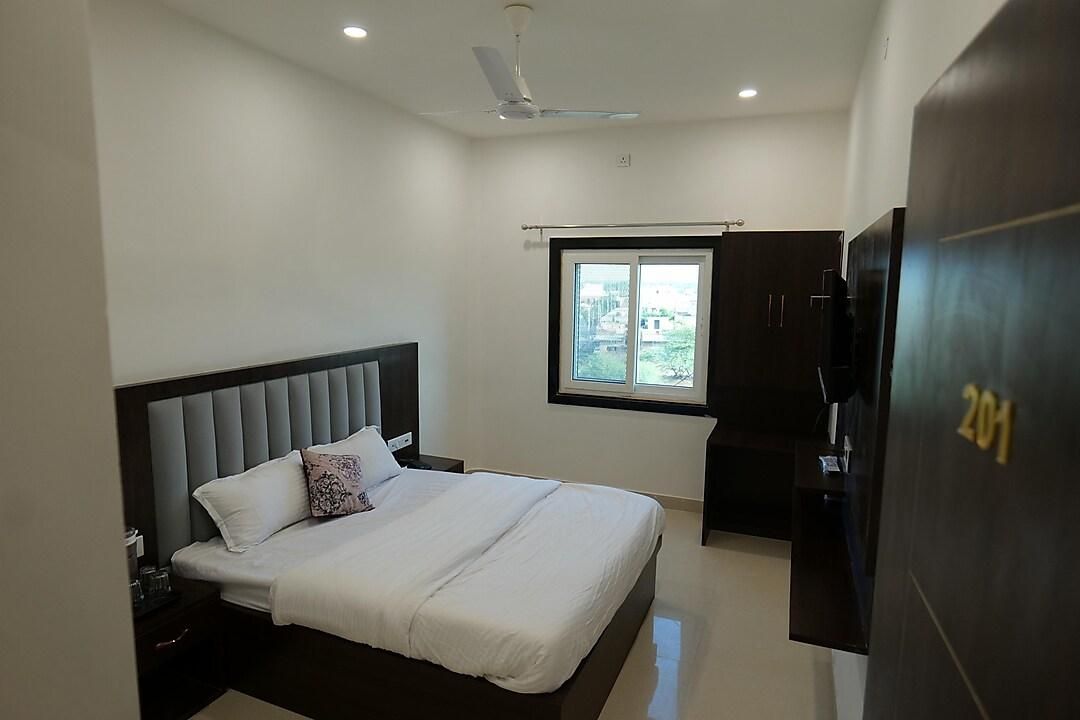 Super Deluxe Room