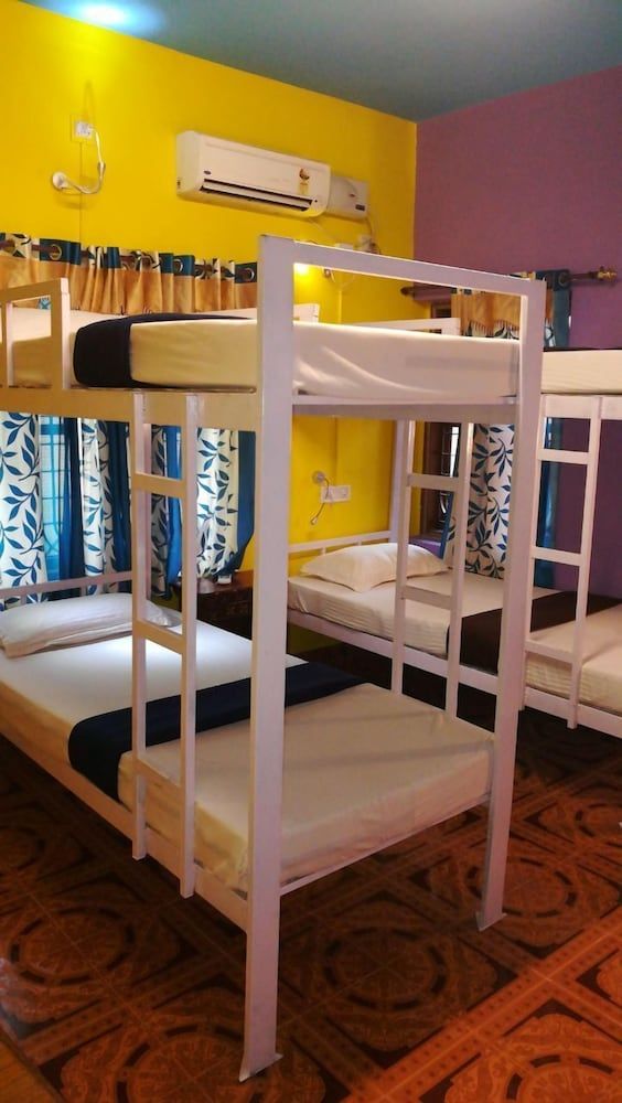 Deshadan Cliff & Beach Resort Deluxe Double or Twin Room 4