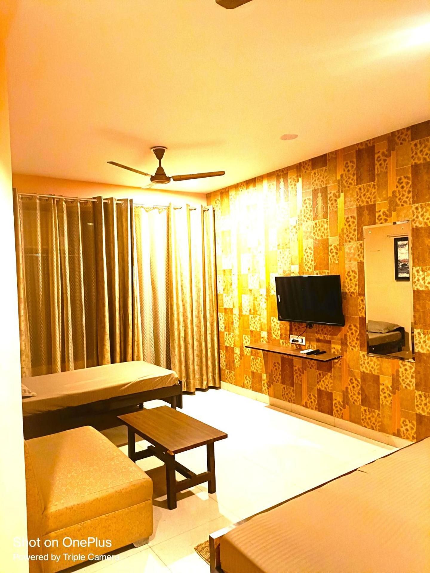 Micasa Sector 47 Gurgaon Deluxe Suite