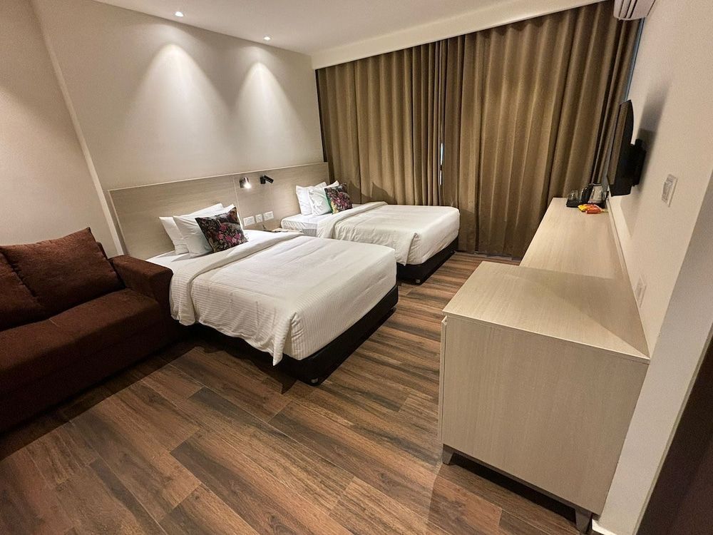 Presidency Airport Hotel Deluxe Twin Room 2