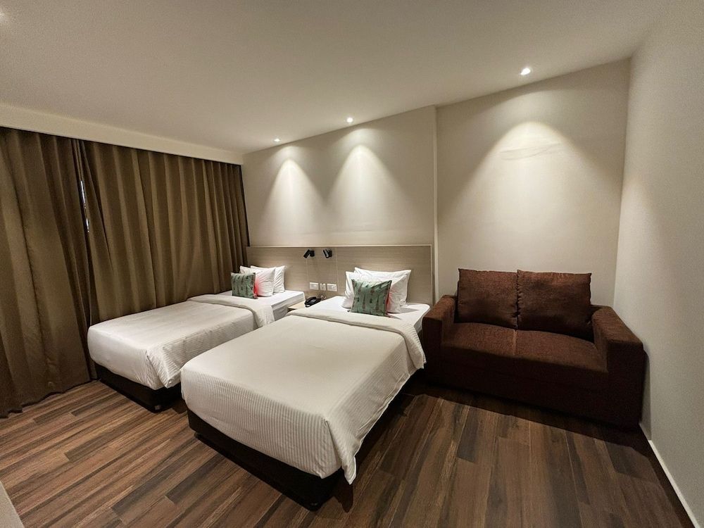 Presidency Airport Hotel Deluxe Twin Room 5