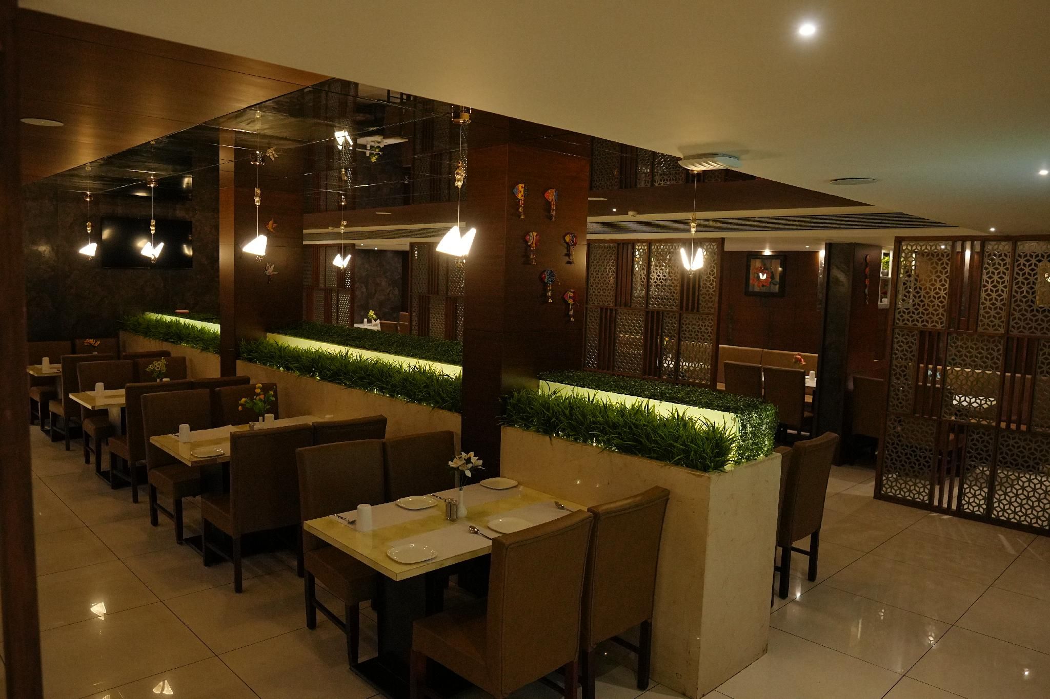 Food & Dining