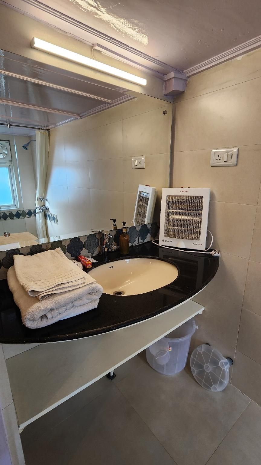 Glen View Heritage Deluxe Room 3