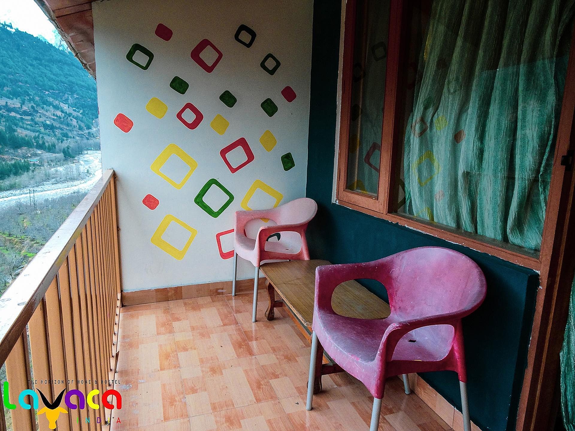 8-Bed Mixed Dormitory Room