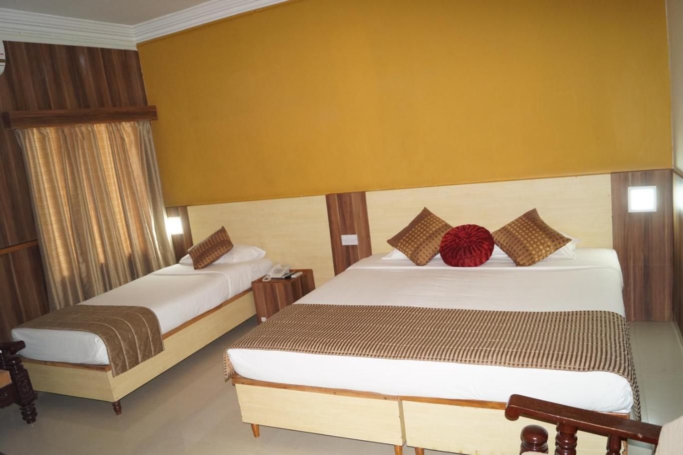 Hotel Badami Court, Badami Deluxe Single Room