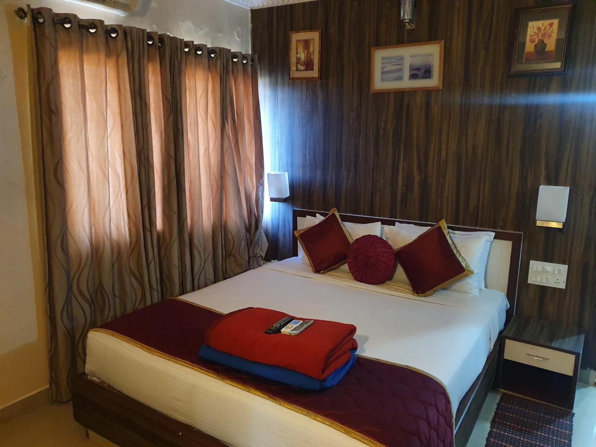 Hotel Badami Court, Badami Deluxe Room 6