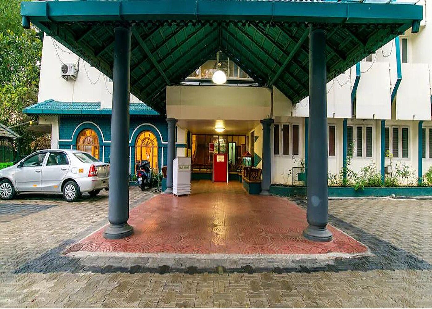 undefined Haritagiri Hotel & Ayurvedic Village 10
