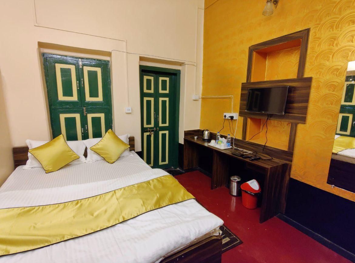 Semi Superior Room AC (Twin Sharing)