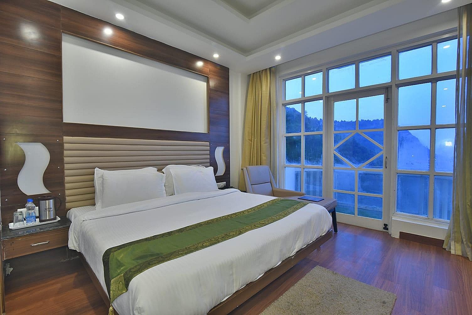 Deluxe Double Room with Balcony