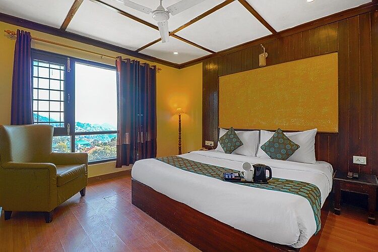 Deluxe Room (Valley View)