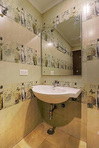 Deluxe Room (Non-View)