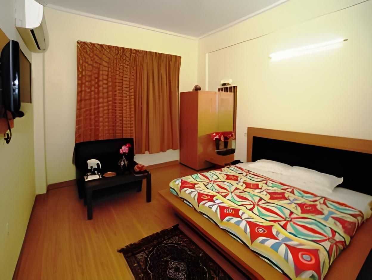 Triple Bed Room