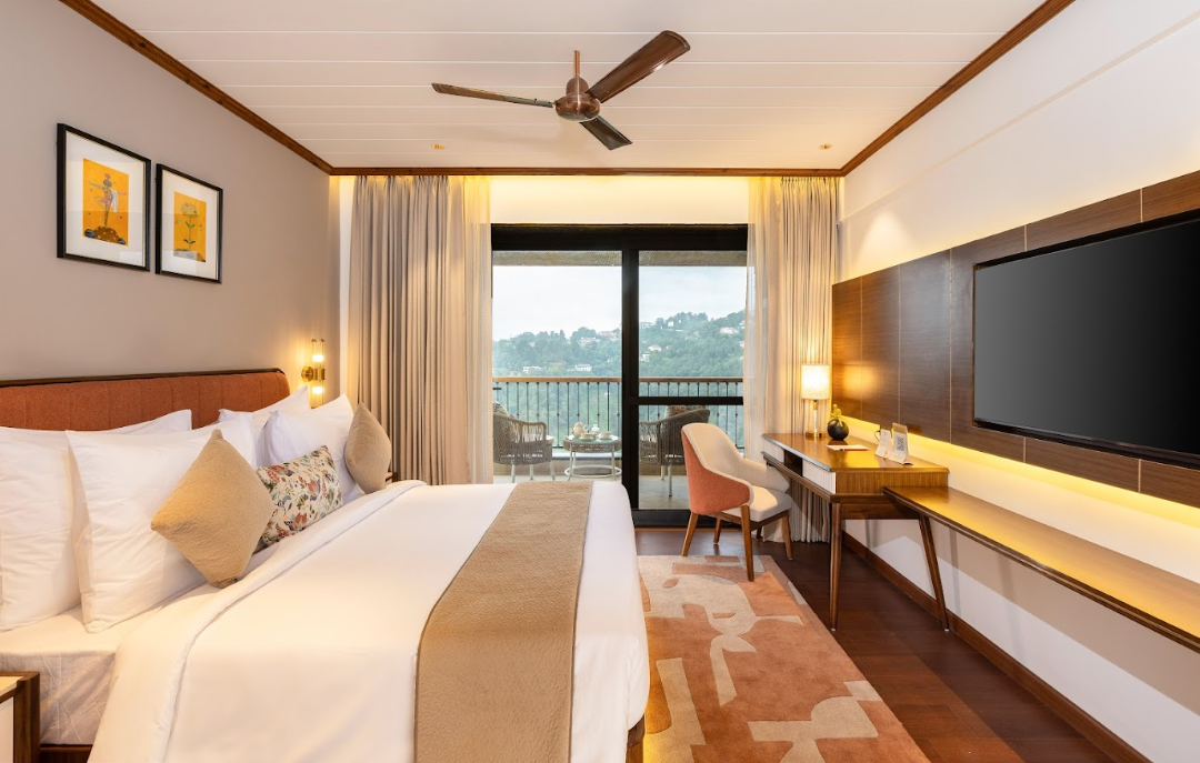 Club room with Jacuzzi
