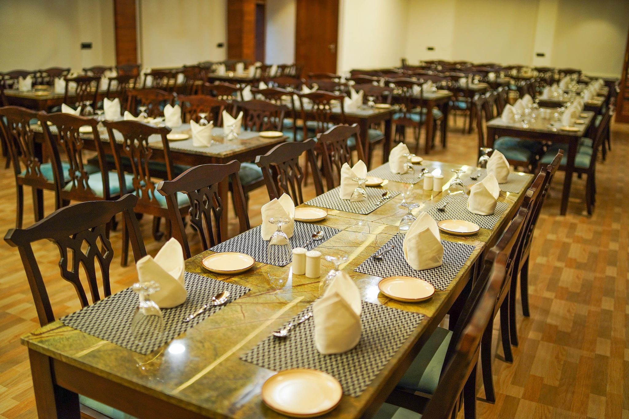 Food & Dining