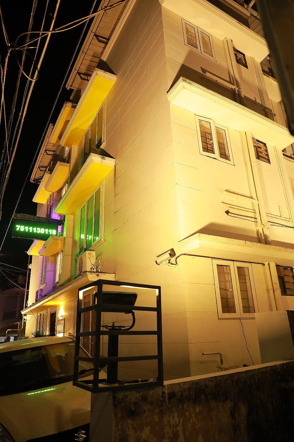 The WAVES by the Beach Inn