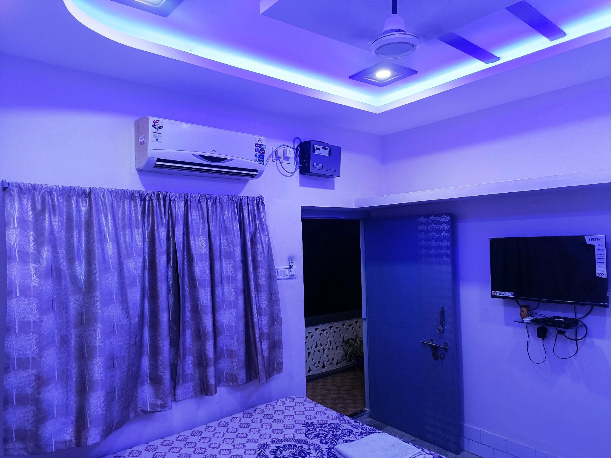 Deluxe AC Room